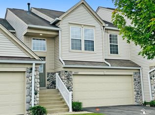 26687 Kirkway Cir, Woodhaven, MI 48183