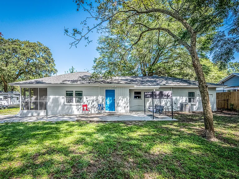 5057 Walker St — Photo 34
