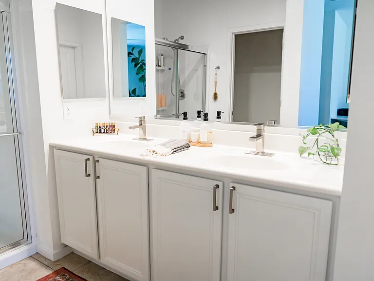 21347 W Holly St — Photo 16