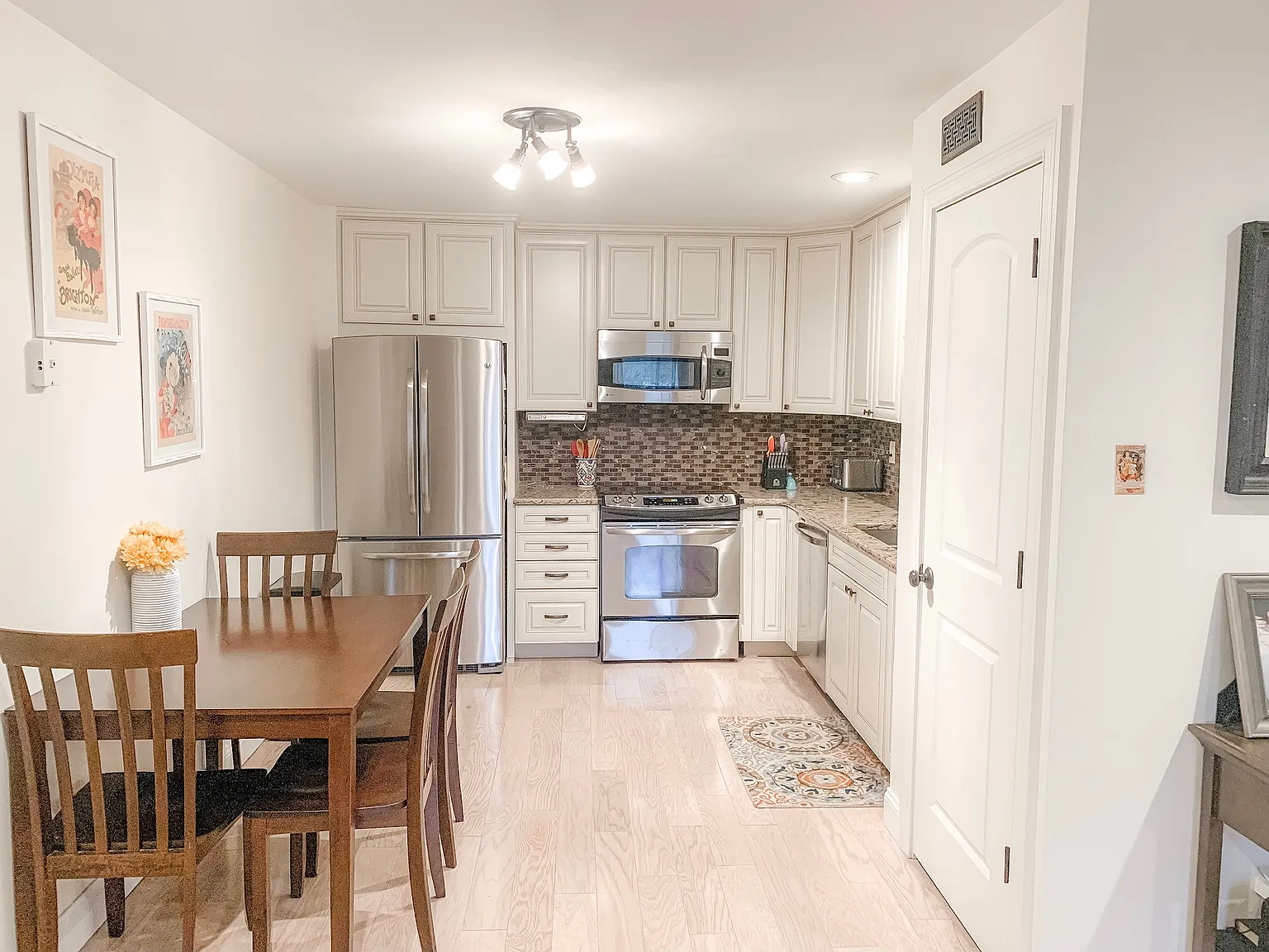 621 S Kirkwood Rd APT 102 photo 1