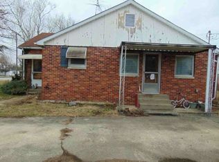 305 W Broadway St, Shelburn, IN