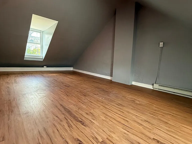 1242 Muhlenberg St — Photo 7