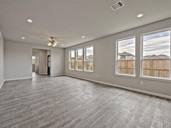 4th image of 10422 Birch Peak Dr