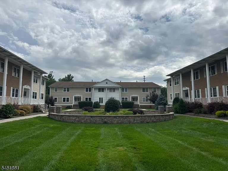 105 Bldga Newark Pompton Tpke #13B — Photo 1