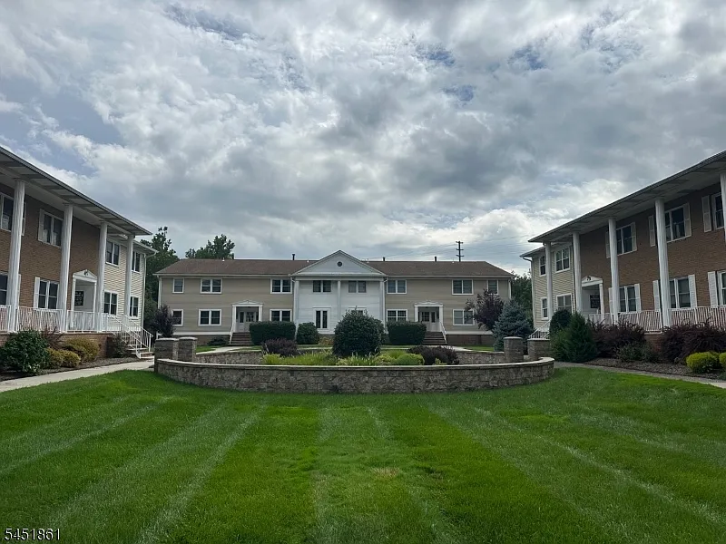 105 Bldga Newark Pompton Tpke #13B