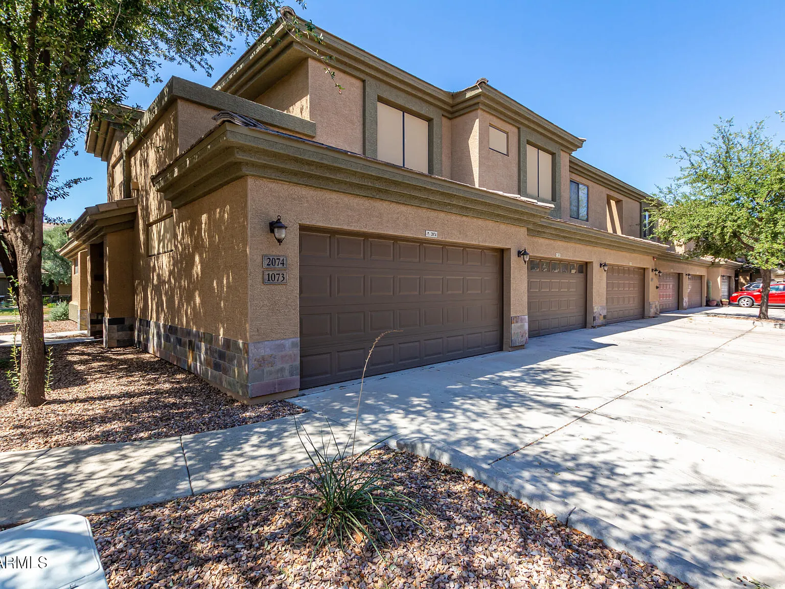 2 bed, 2.0 bath, 1244 sqft, $1,900 — Photo 2