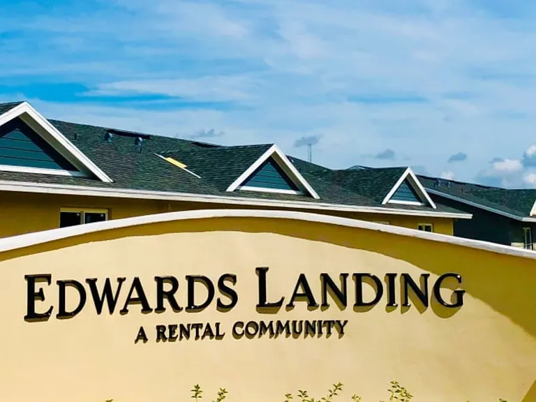 Edwards Landing — Photo 4