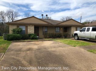 2428B Pecan Ridge Dr, Bryan, TX 77802