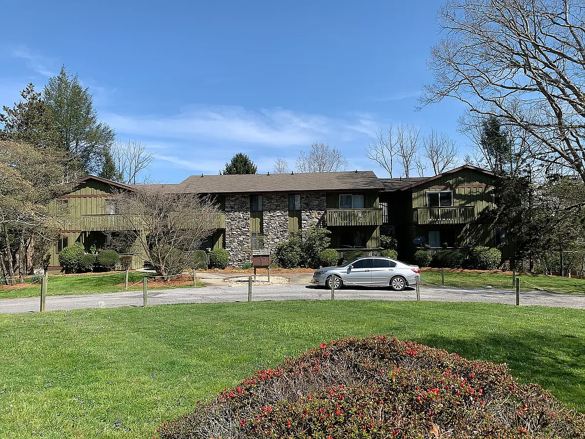2 bed, 1.5 bath, $1,250 — Photo 3
