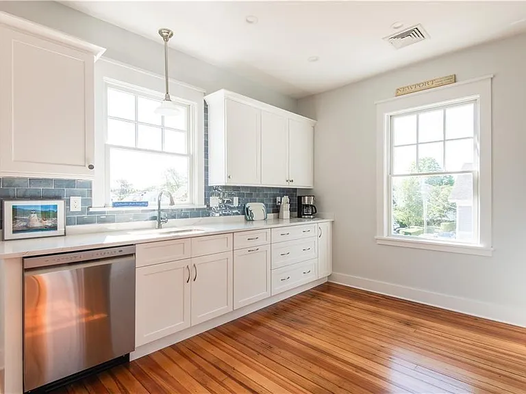 34 Harrison Ave — Photo 12