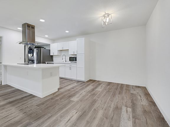 2nd image of 4806 Roberta St Unit 3