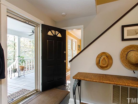 4th image of 3112 Bluff Ln