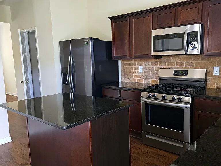 245 Silver Willow Walk — Photo 7