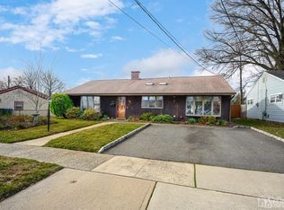 40 Colton Rd, Edison, NJ 08817