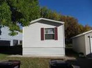 4 Timothy Ln, Chaska, MN 55318