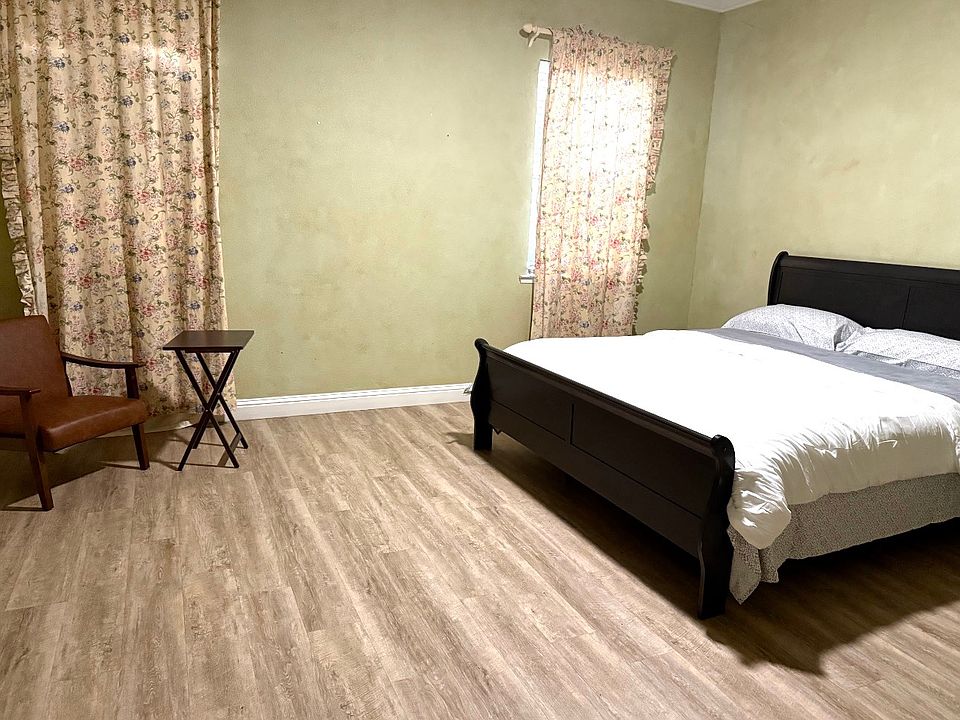 1st image of 2160 S Preuss Ave