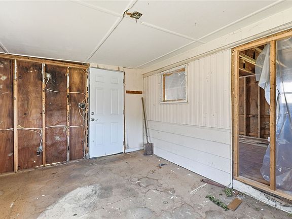 4th image of 623 Van Kirk Rd