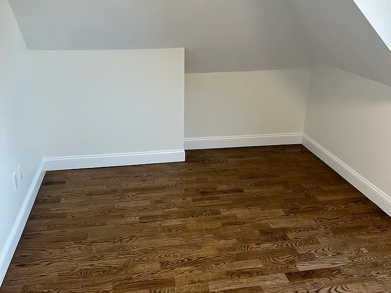470 Howard Ave #3 — Photo 6