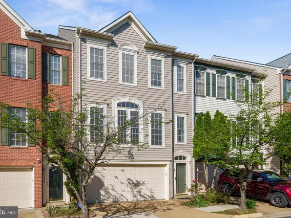 6448 Katherine Ann Ln, Springfield, VA 22150