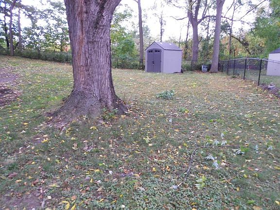 4th image of 108 Churchill Ln