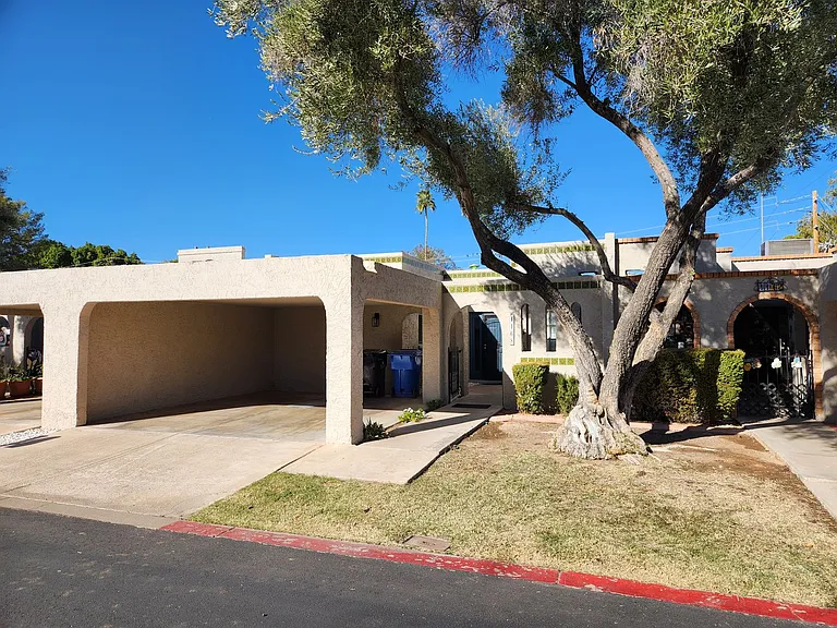 1168 E Cochise Dr — Photo 1