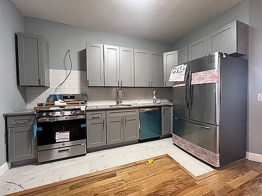 2nd image of 165 Chestnut St #Z4