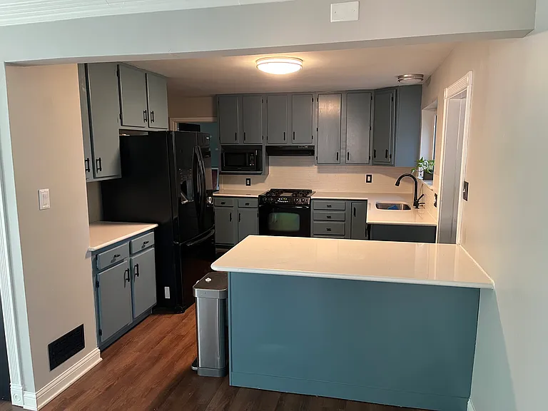 60 Wilshire Ter — Photo 8