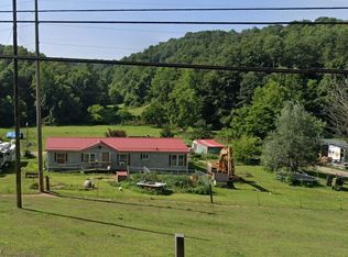 5628 Bloomfield Rd, Cambridge, OH 43725