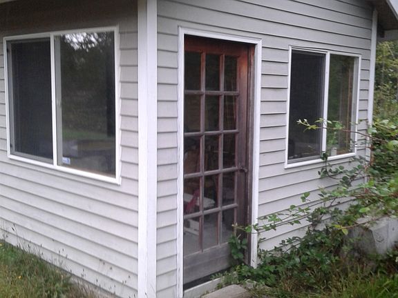 pump house artist studio?