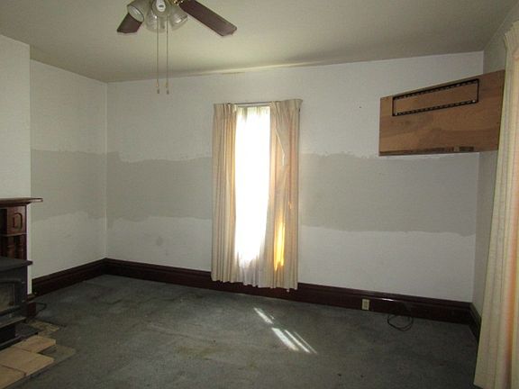 5th image of 228 Arabella St