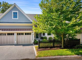 35 Woodmere Dr #35, Milton, MA 02186