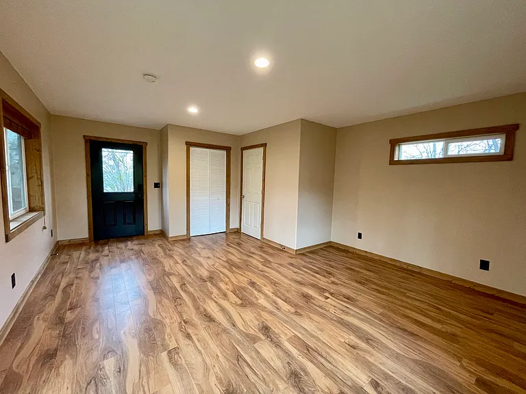 425 Holmstead Rd — Photo 9