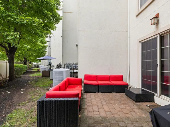 1625 Paterson Plank Road image 11 of 12