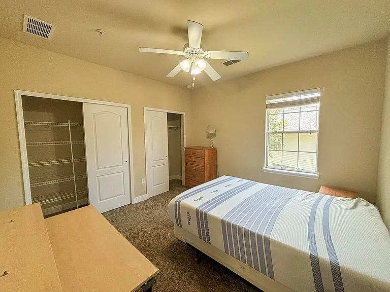 2954 SW 35th Pl #60 — Photo 18