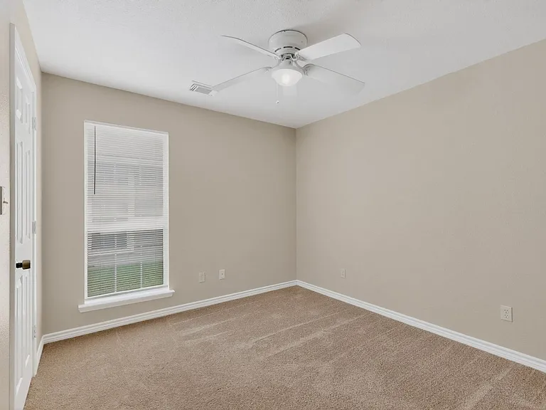 117 W Wilson Ave — Photo 26