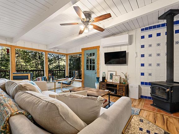 3rd image of 12530 Maple Lane