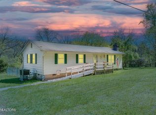 1202 E Bullrun Valley Dr, Powell, TN 37849