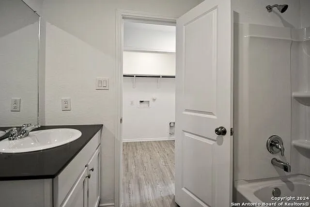 4 bed, 2.0 bath, 1627 sqft, $1,625 — Photo 4