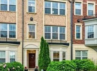802 Admirals Way #300, Oxon Hill, MD 20745