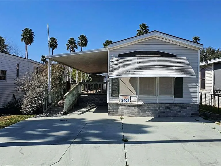2408 Meadowlark St — Photo 1