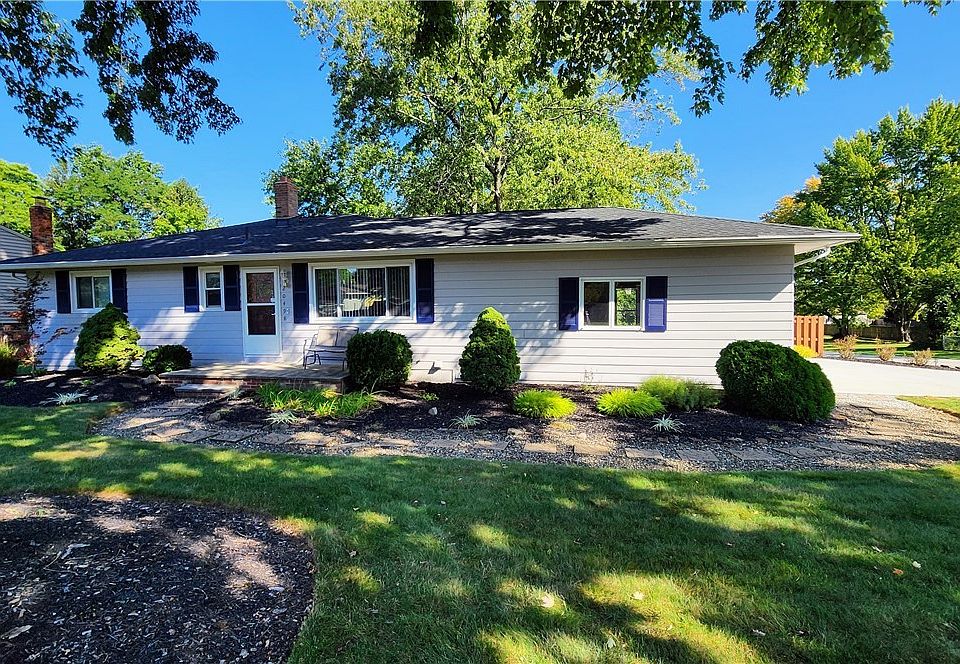 1st image of 20498 Carlyle Dr