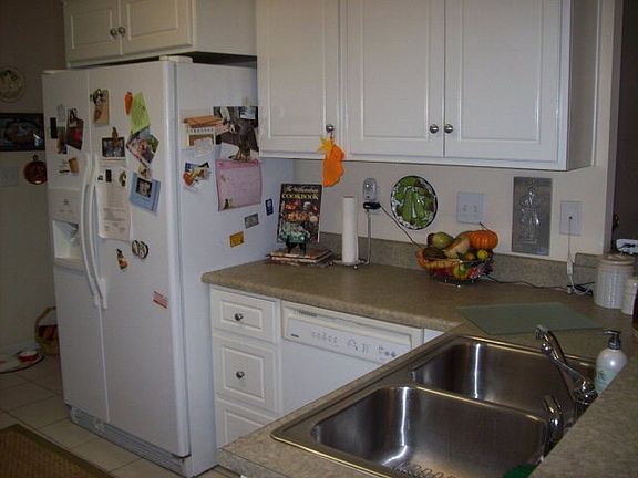 5th image of 291 Southbank Dr