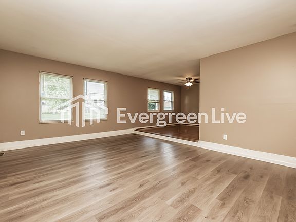 3rd image of 4315 Crownwood Ave