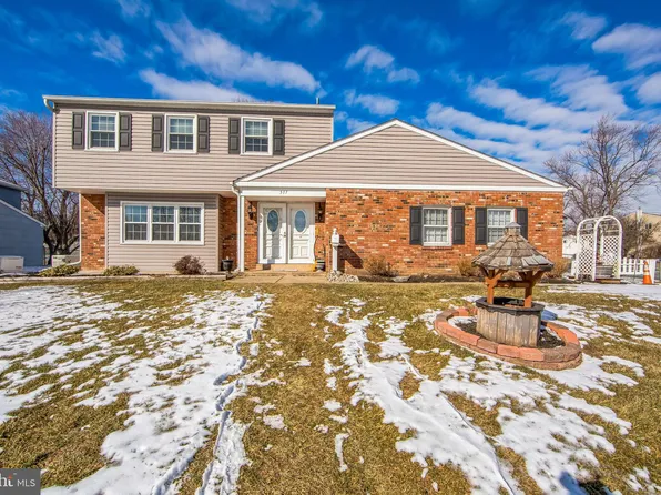 517 Ehret Rd, Fairless Hills, PA 19030