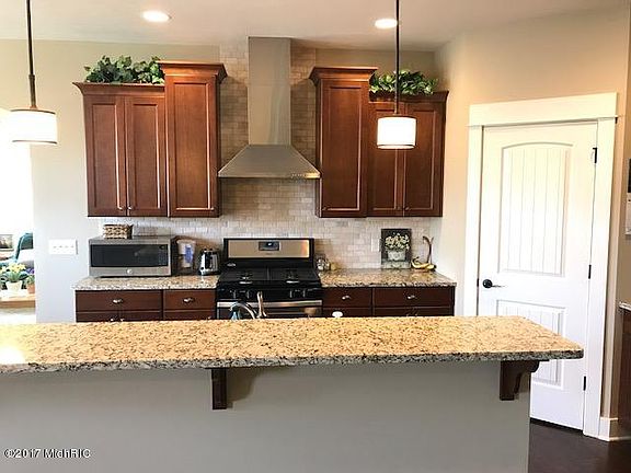 4th image of 851 Cook Crossing Dr SE #29