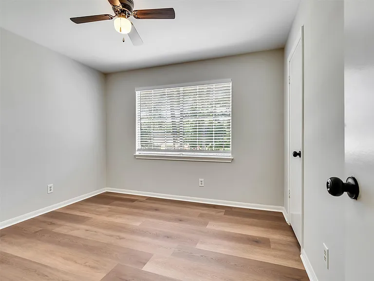 14134 Cleobrook Dr — Photo 25