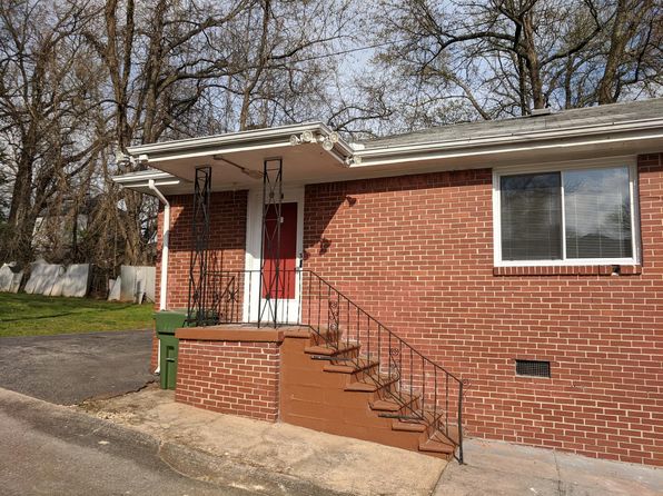 573 Mary St SW #B
