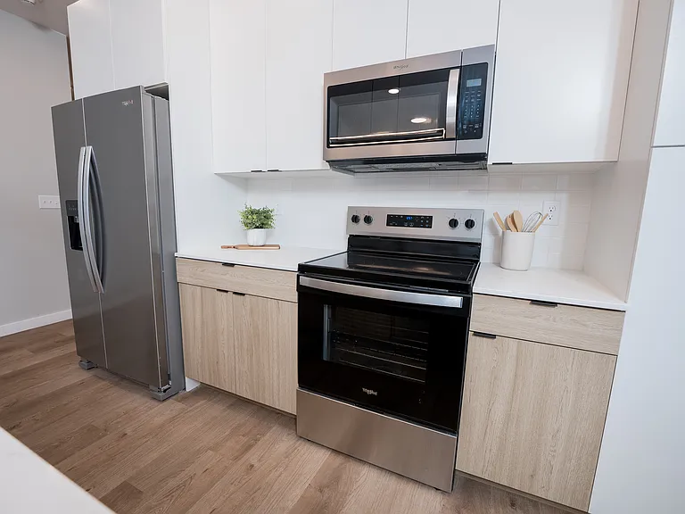 60 E Green St #506 — Photo 12