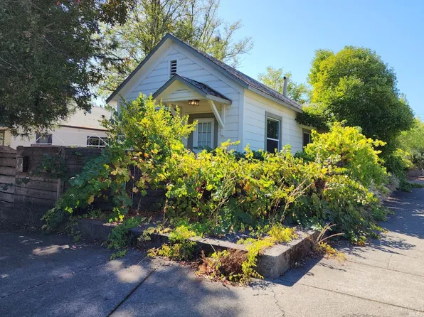 223 N Main Street, Cloverdale, CA 95425