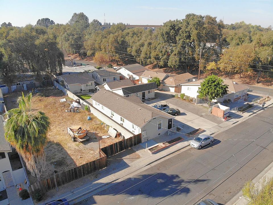 2nd image of 520 Solano St